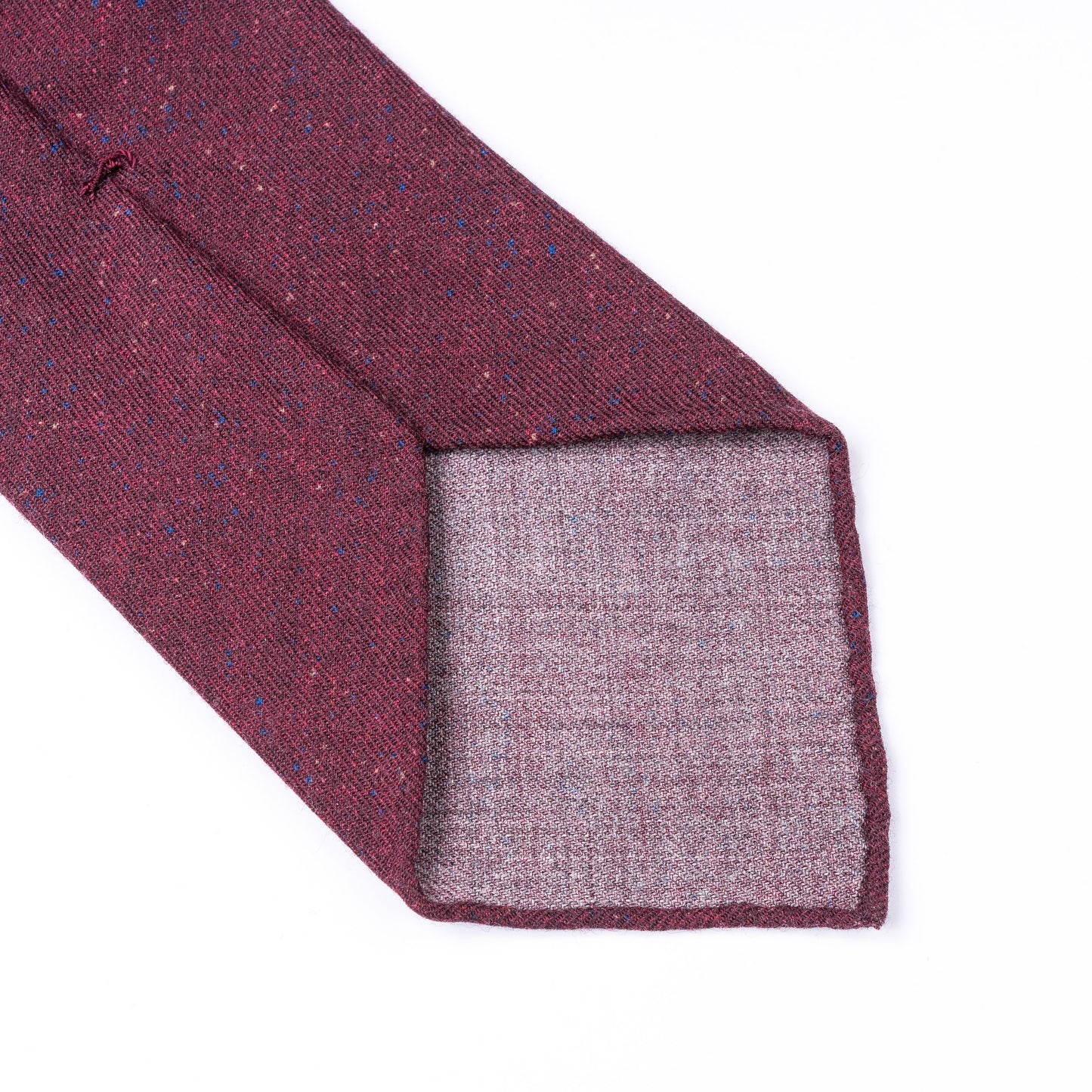 Dark red tie made of pure wool