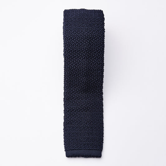 Knitted silk tie in blue