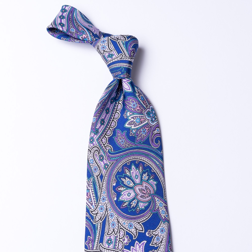 aus Seide Blaue mit Krawatte Blumenmuster