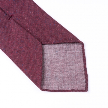 Dark red tie made from pure wool