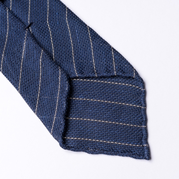 Gewebte blaue Krawatte  mit Nadelstreifen